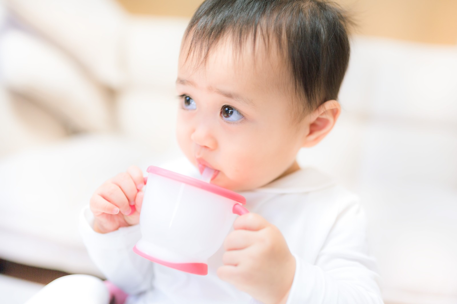 小児の軽症胃腸炎の経口補水に、うすめたリンゴジュースも使用できる