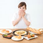 除去しているはずの食物アレルギーが起こった場合、その食品にはアレルゲンが含まれるか？