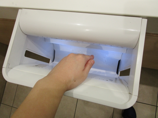 手指乾燥のためのエアタオル（ジェット乾燥機）は、ウイルスを拡散させるのか？
