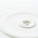 アトピー性皮膚炎の乾燥肌に対する保湿剤は、保湿成分が入っている方が効果的である