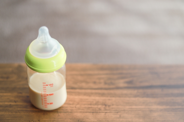 牛乳アレルギー乳児に対する低アレルゲンミルクと乳酸菌製剤は寛解を誘導する？：SDACMA試験