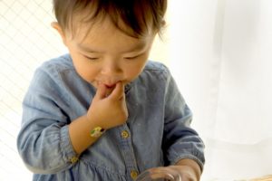 デュピルマブの使用中にもかかわらず、ピーナッツでアナフィラキシーを起こした10歳男児例の報告